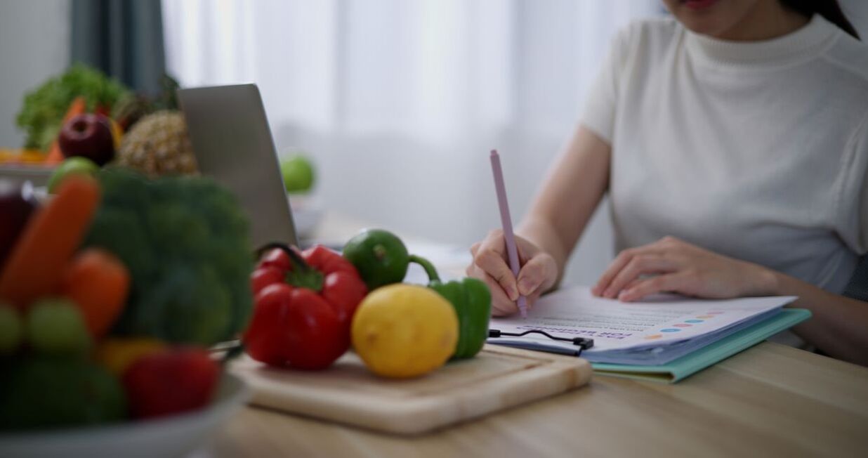 Maintenance of a losing weight diary